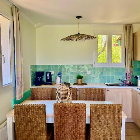 Les Restanques 2268 Glycines Apartman Grimaud Kültér fotó