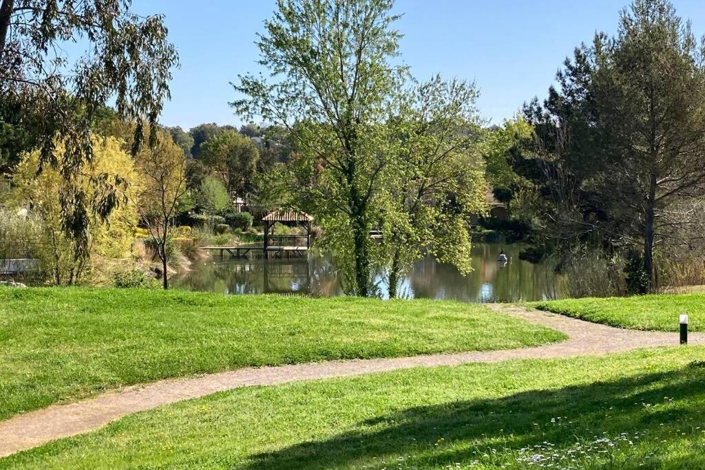 Les Restanques 2268 Glycines Apartman Grimaud Kültér fotó