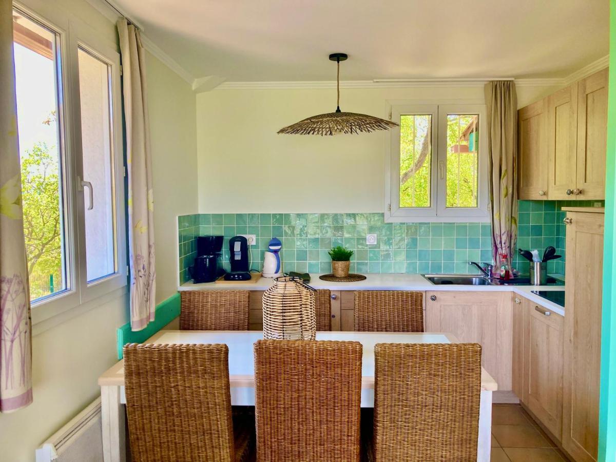 Les Restanques 2268 Glycines Apartman Grimaud Kültér fotó
