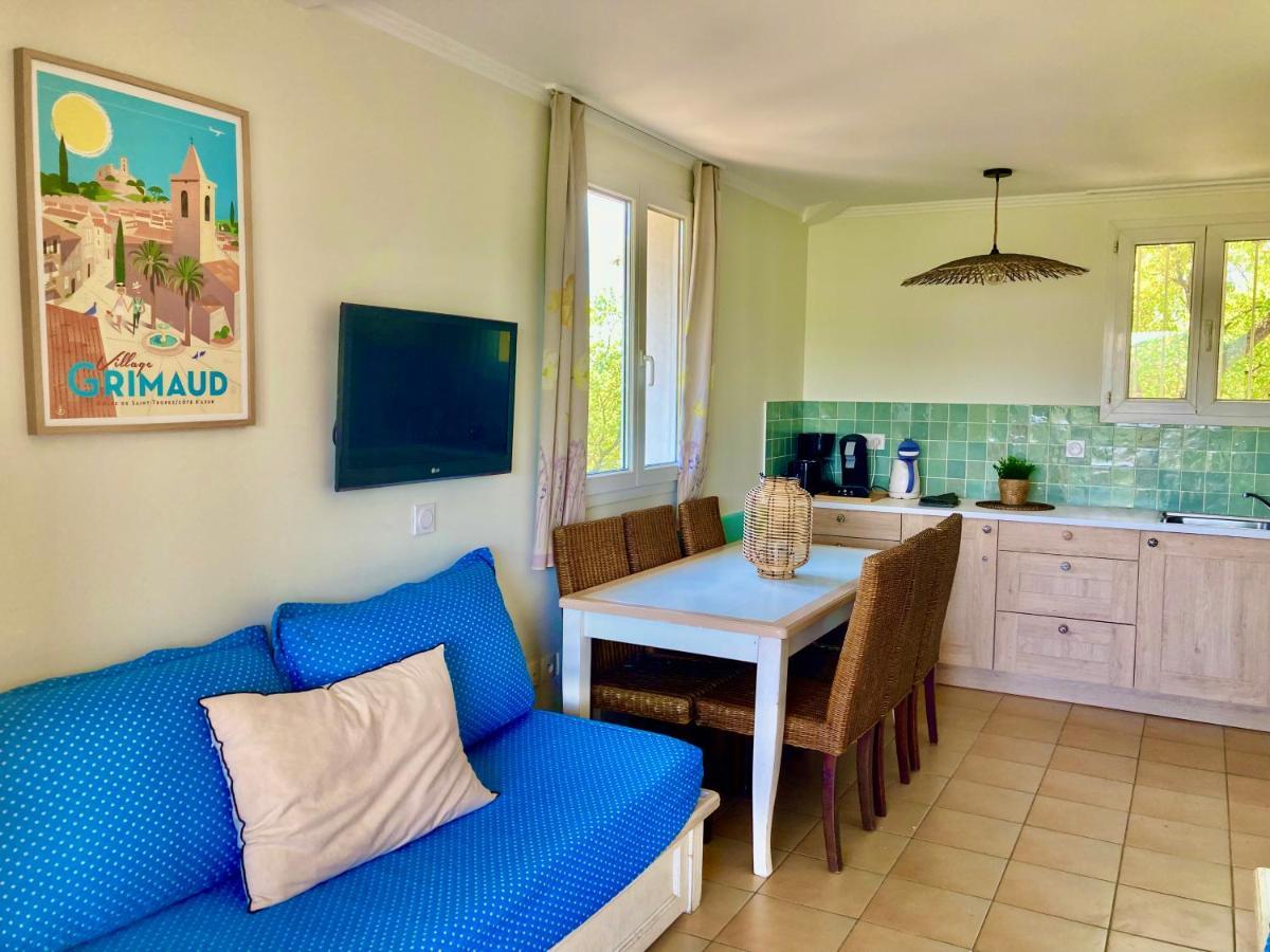 Les Restanques 2268 Glycines Apartman Grimaud Kültér fotó