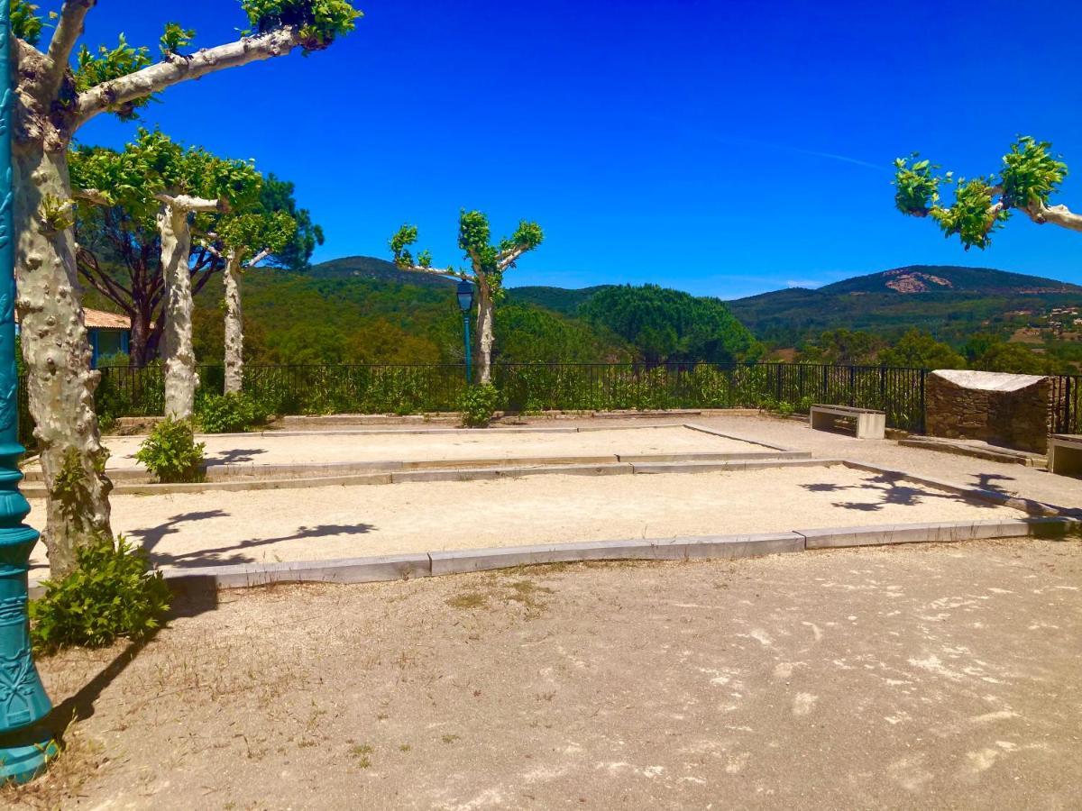 Les Restanques 2268 Glycines Apartman Grimaud Kültér fotó